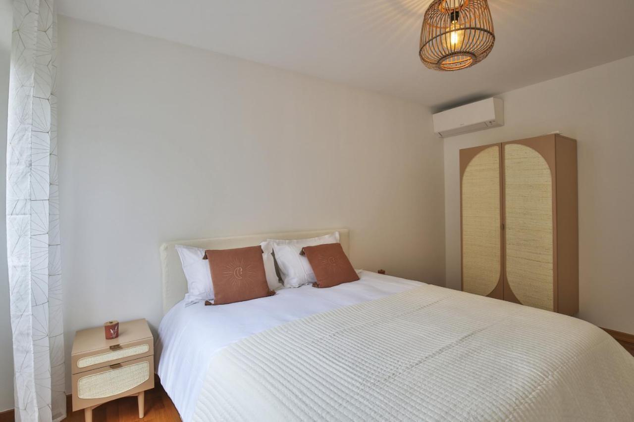 Sublime Appartement Vue Mer. Parking/Piscine/Clim วีลล์ฟรองซ์-ซูร์-แมร์ ภายนอก รูปภาพ